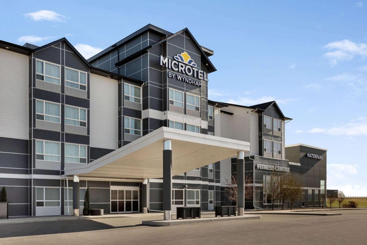 Microtel Inn And Suites By Wyndham Weyburn Exterior foto